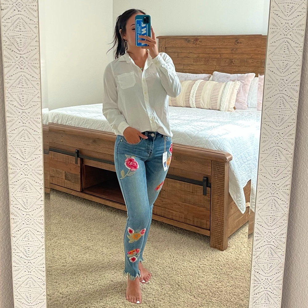 Indigo Rein floral jeans. Size 1.